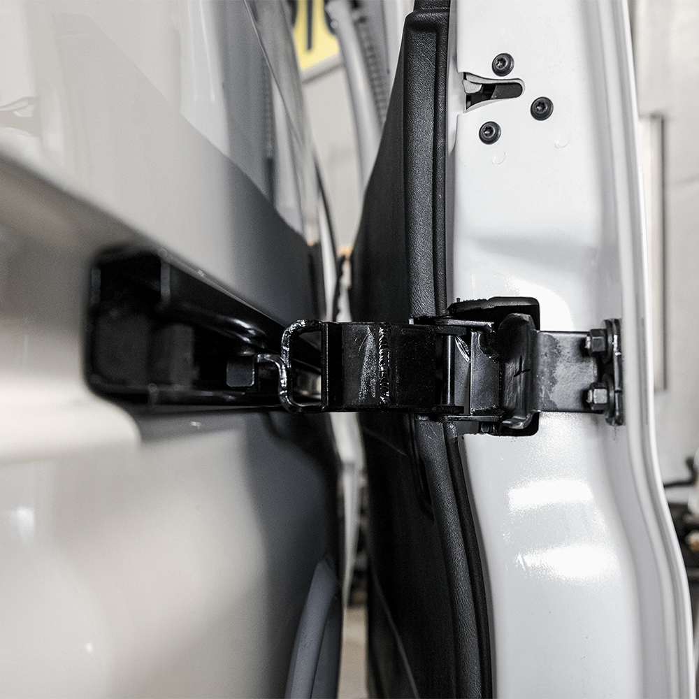 Right Front Sliding Door Handle For Chevrolet Express & GMC Savana - Textured Black, Plastic, Direct Fit (25866275, 10359096)
