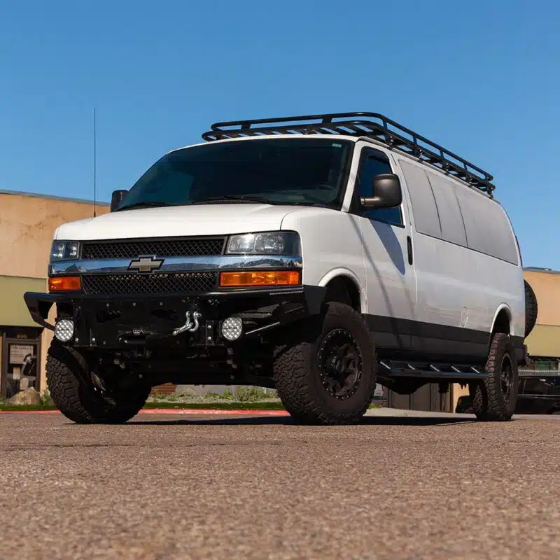 Chevy_Express_007_LR_Ret