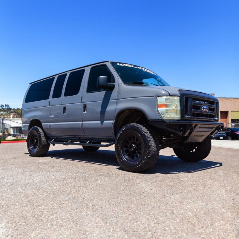 Grey_Ford_Econoline_5_Inch_Lift_07132022_132_LR_Ret_1000_Rock_Sliders