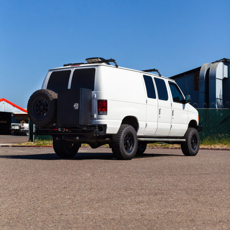_White_Ford_Econoline_TWB_DSB_072_LR_Ret_1000