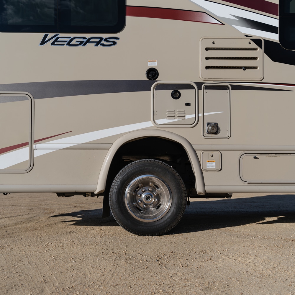 WTD – Thor Axis/Vegas Class A RV 4‘’ Suspension Lift Kit Progressive Leaf Springs "Adventurer" - Image 11
