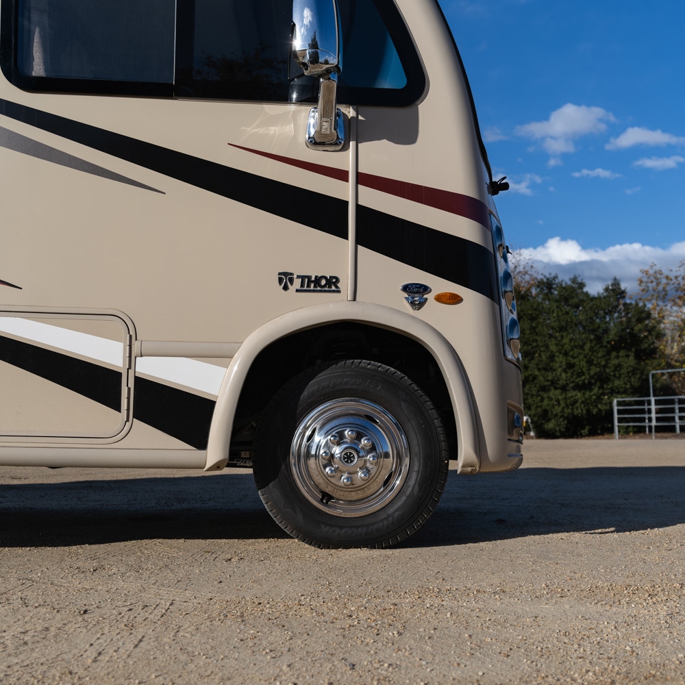 WTD – Thor Axis/Vegas Class A RV 4‘’ Suspension Lift Kit Progressive Leaf Springs "Adventurer" - Image 12