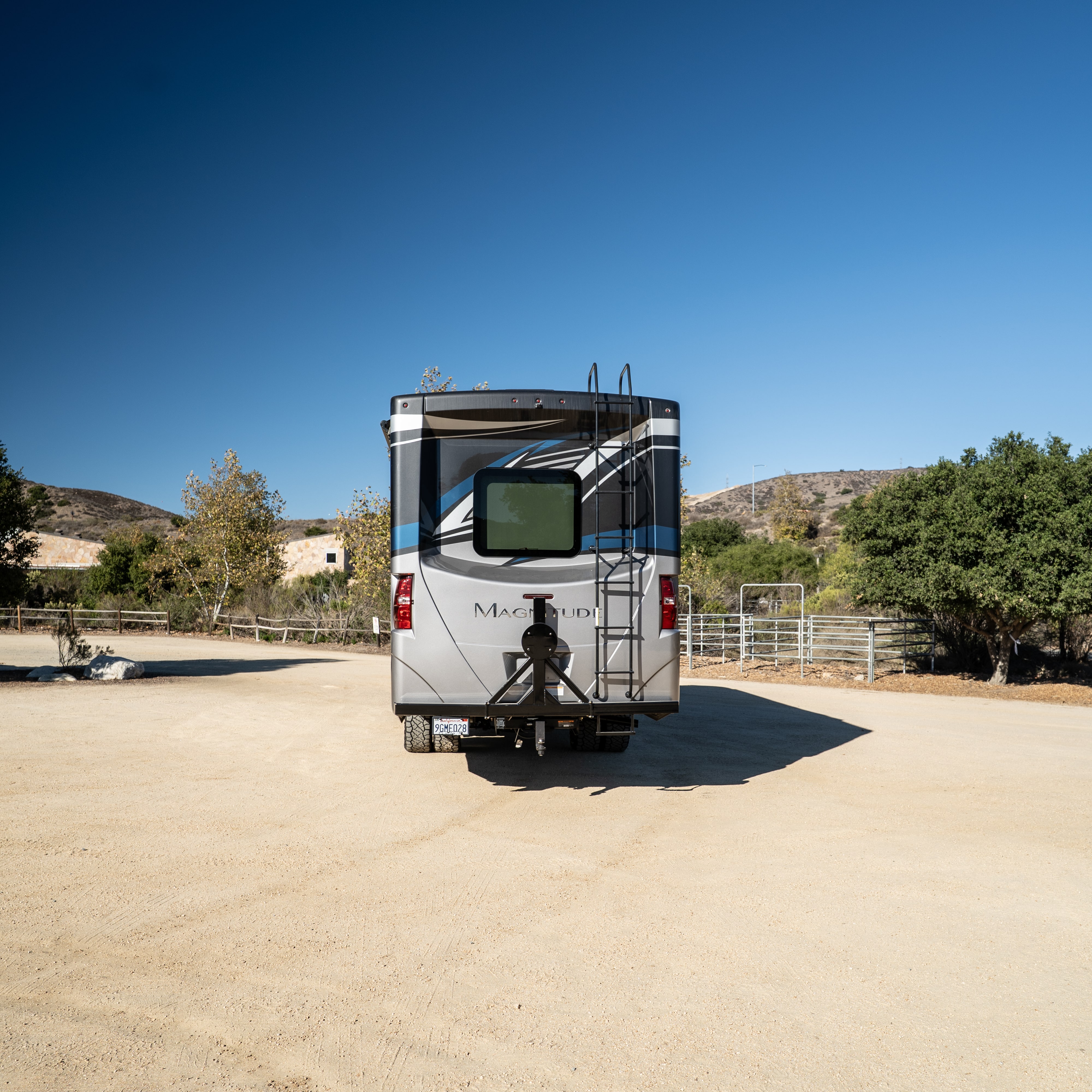 WRD- Ford Super C Rear Bumper & Tire Carrier - Image 5