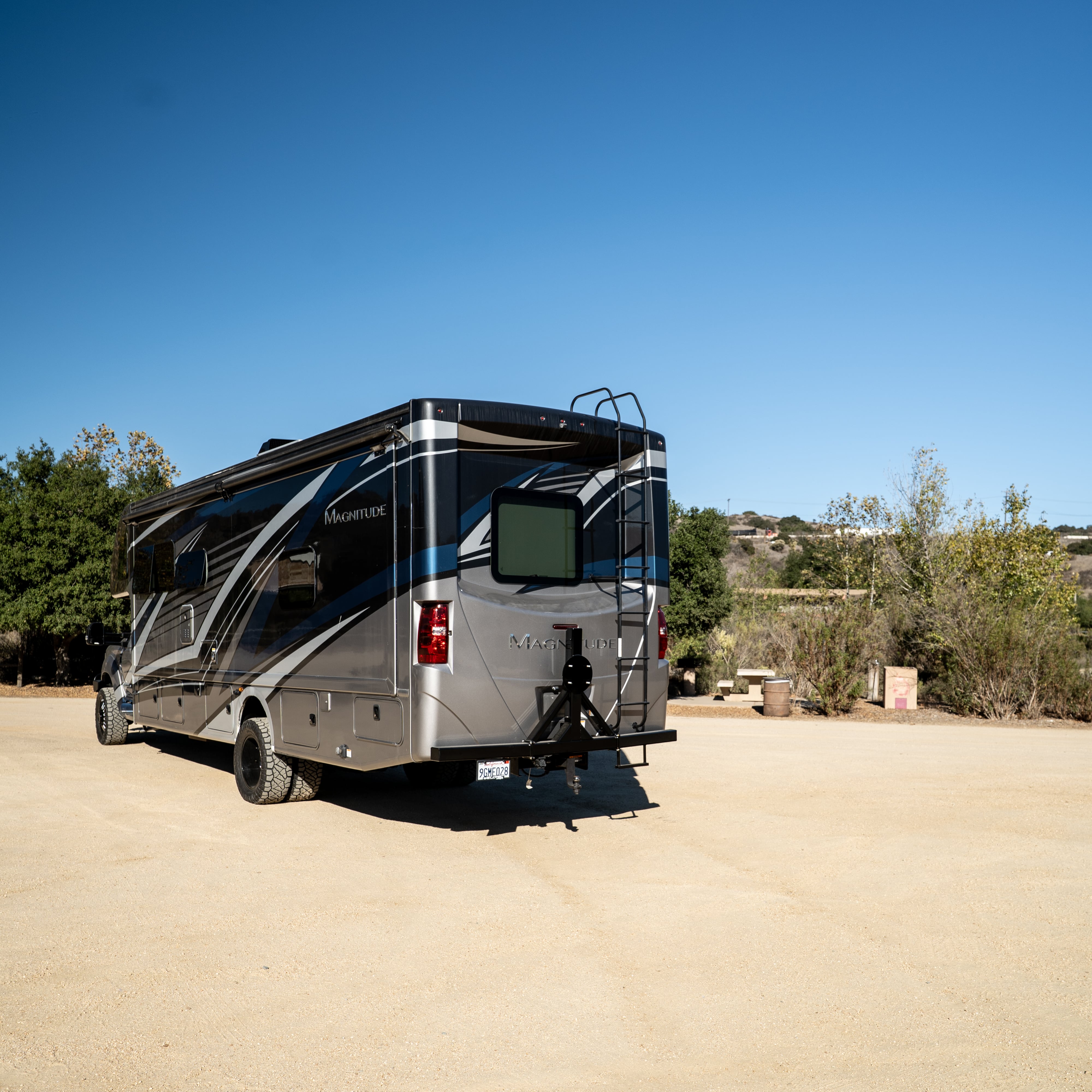 WRD- Ford Super C Rear Bumper & Tire Carrier - Image 4